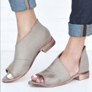Mata Mont Blanc Peep Toe Sandal